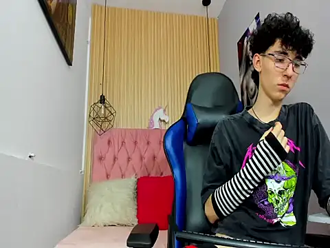 Syriussz online show from 02/18/26, 07:21