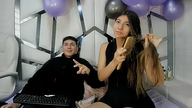 Snapshot of ScarlettAndLucas chatting on 02/03/26, 01:05 ScarlettAndLucas online show from 02/03/26, 01:05