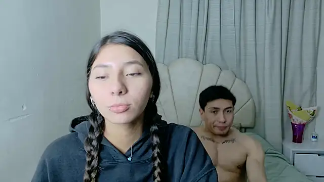 ScarlettAndLucas online show from 05/28/26, 03:47