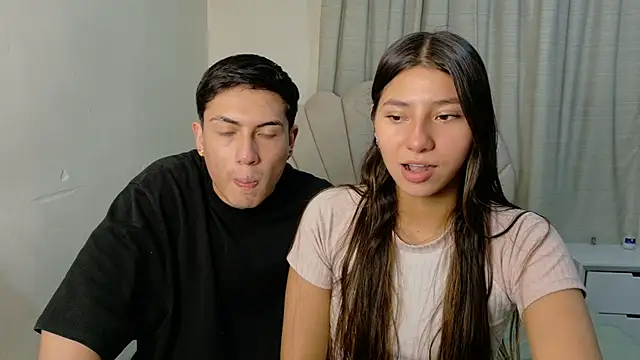 ScarlettAndLucas online show from 05/25/26, 12:10