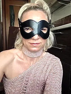 DahliaDew online show from 01/14/26, 10:30