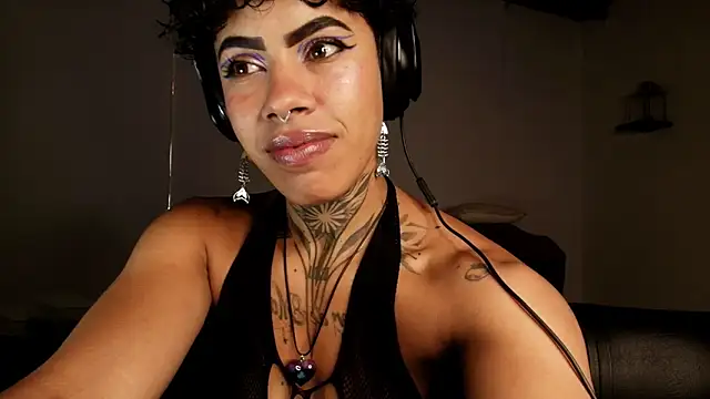 Canela Osada  online show from 02/02/26, 12:59