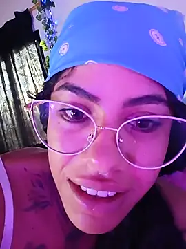Snapshot of Canela_Osada_ chatting on 07/08/26, 11:33 Canela Osada online show from 07/08/26, 11:33
