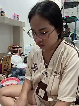 Ponthip online show from 05/06/26, 08:24