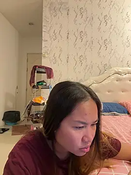 Snapshot of Ponthip chatting on 06/11/26, 01:19 Ponthip online show from 06/11/26, 01:19
