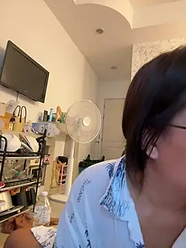 Snapshot of Ponthip chatting on 07/20/26, 10:39 Ponthip online show from 07/20/26, 10:39