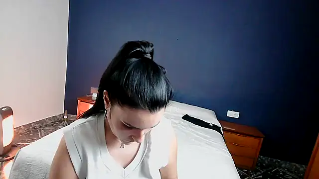 Snapshot of Alice_Dan chatting on 02/09/26, 03:32 Alice Dan online show from 02/09/26, 03:32