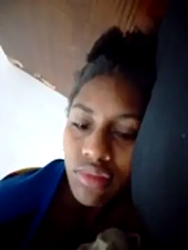 NicolVegaa online show from 04/18/26, 10:39