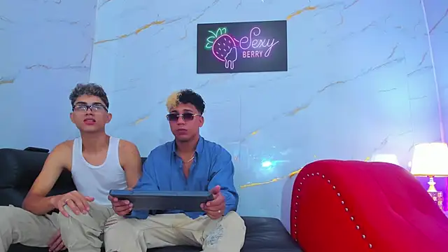 Roman cute online show from 01/15/26, 02:42