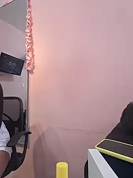 Snapshot of jade03_ chatting on 06/19/26, 05:52 jade03 online show from 06/19/26, 05:52
