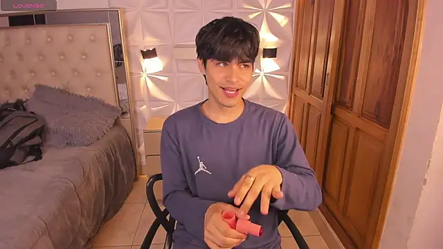 IamJuanJoc online show from 04/13/26, 03:43