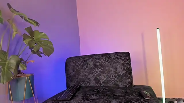 BellaDuval   online show from 02/02/26, 09:03