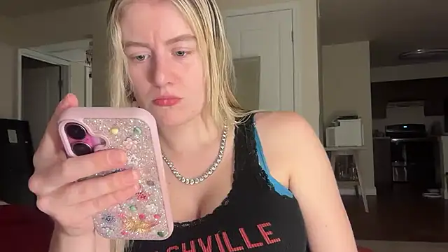 blondebunny999 999 online show from 02/17/26, 04:21