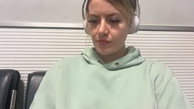 blondebunny999 999 online show from 03/20/26, 11:06