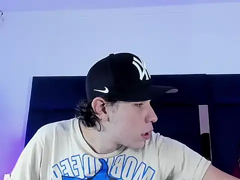 Fer And Tonny online show from 01/13/26, 07:29