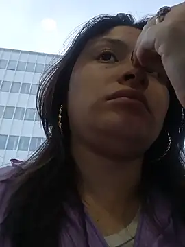 yessica gomez01 online show from 05/13/26, 12:45