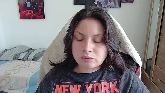 yessica gomez01 online show from 05/16/26, 08:52