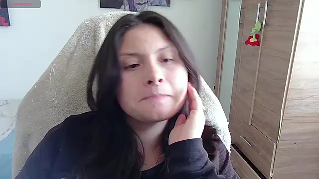 yessica gomez01 online show from 06/05/26, 08:47