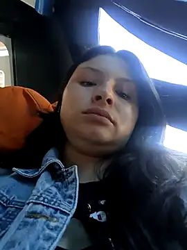 yessica gomez01 online show from 04/26/26, 04:04