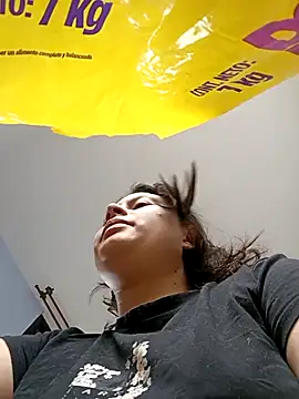 yessica gomez01 online show from 05/12/26, 03:07