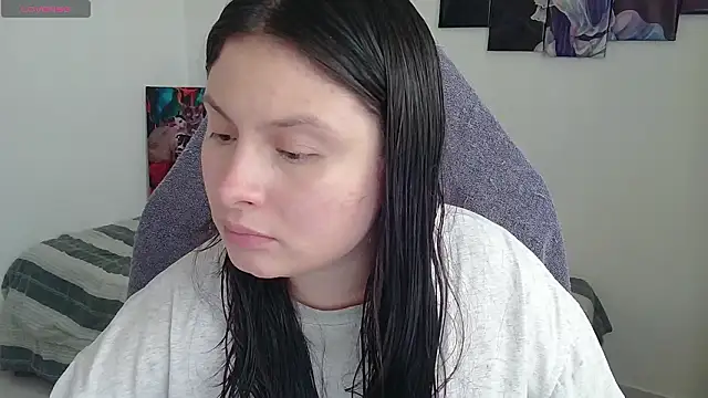 yessica gomez01 online show from 02/16/26, 09:34