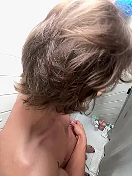 Snapshot of sxyftsecret chatting on 01/15/26, 04:21 sxyftsecret online show from 01/15/26, 04:21