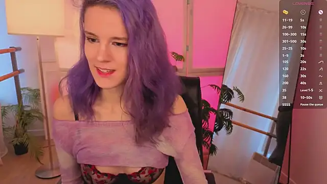 AuraLaunni online show from 02/15/26, 07:09