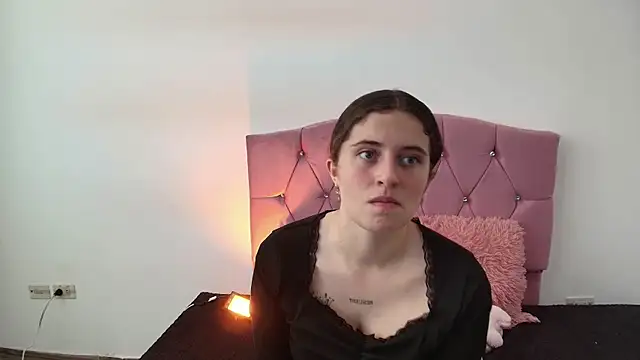 Snapshot of Cherry_Boomxx chatting on 02/27/26, 06:08 Cherry Boomxx online show from 02/27/26, 06:08