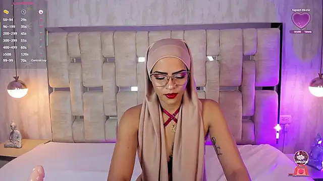 Snapshot of VeronicaFlowers_ chatting on 01/18/26, 08:01 VeronicaFlowers online show from 01/18/26, 08:01