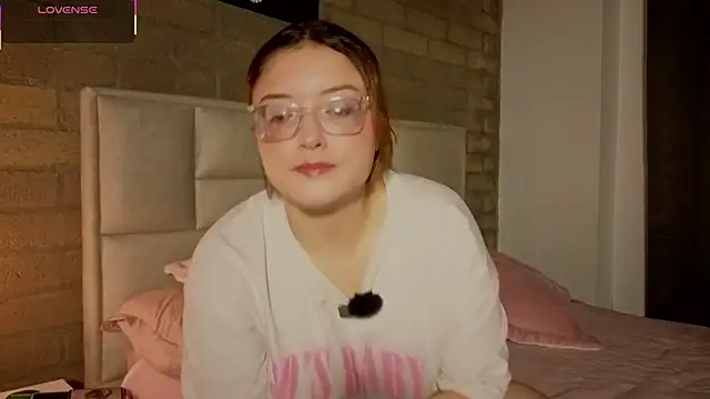 Mia Franklyn online show from 05/08/26, 12:25