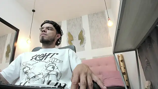 Enzo Turner online show from 01/11/26, 03:35