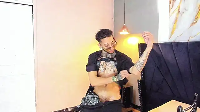 axel valtier online show from 01/13/26, 03:43