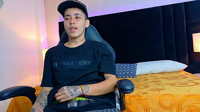 Raven Cox online show from 01/10/26, 05:58