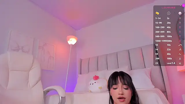 your alina18 online show from 04/09/26, 12:34