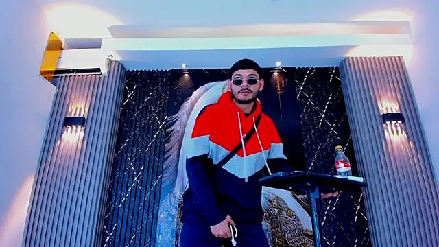 Snapshot of The_Gods_In_Diamonds chatting on 03/03/26, 03:46 The Gods In Diamonds online show from 03/03/26, 03:46