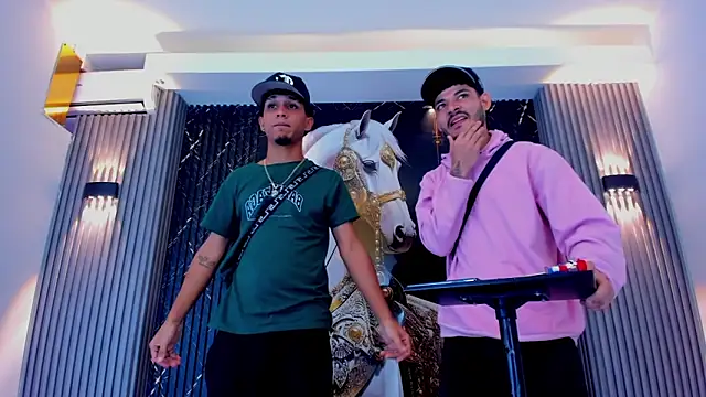 Snapshot of The_Gods_In_Diamonds chatting on 03/02/26, 05:08 The Gods In Diamonds online show from 03/02/26, 05:08