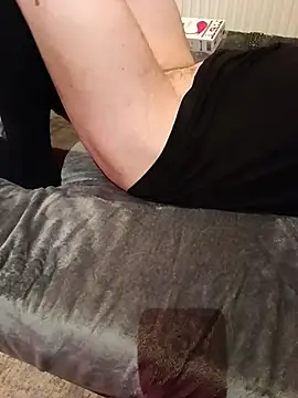 Snapshot of Masztisfiu2 chatting on 02/20/26, 08:27 Masztisfiu2 online show from 02/20/26, 08:27