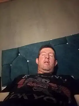 Snapshot of MelissaAndPeter chatting on 11/03/25, 02:50 MelissaAndPeter online show from 11/03/25, 02:50