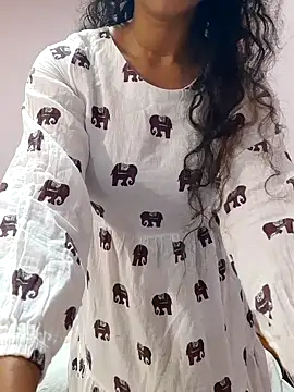 Snapshot of cutehotwife chatting on 03/27/26, 06:33 cutehotwife online show from 03/27/26, 06:33