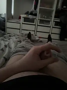 Snapshot of NotatingGrinder chatting on 02/18/26, 02:57 NotatingGrinder online show from 02/18/26, 02:57