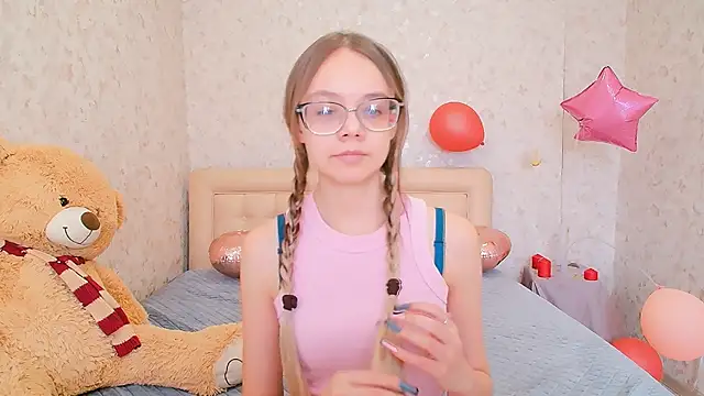 LolliStrawberry online show from 03/13/26, 07:02