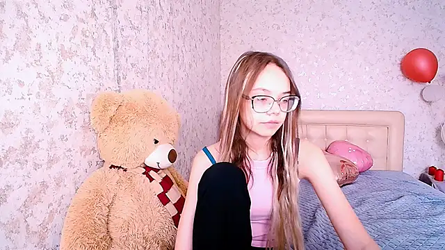 LolliStrawberry online show from 03/07/26, 02:18