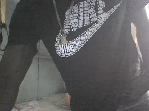 Snapshot of roxa2784 chatting on 06/14/26, 12:28 roxa2784 online show from 06/14/26, 12:28