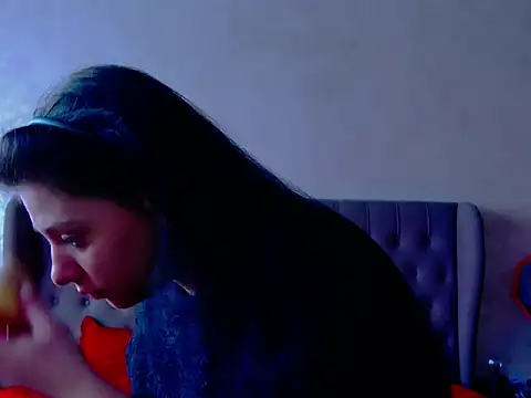 Snapshot of MaddyAllure chatting on 02/22/26, 06:27 MaddyAllure online show from 02/22/26, 06:27