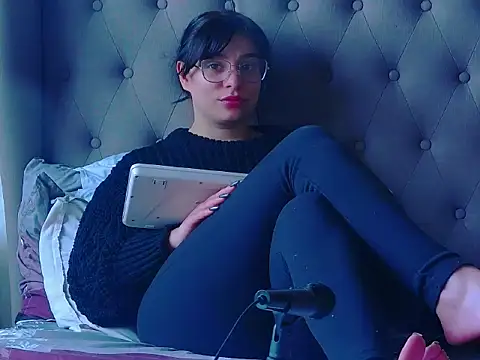 MaddyAllure online show from 03/23/26, 09:09