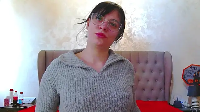 Snapshot of MaddyAllure chatting on 03/02/26, 10:00 MaddyAllure online show from 03/02/26, 10:00