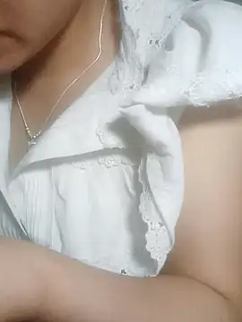 jjennyyy online show from 04/22/26, 10:49