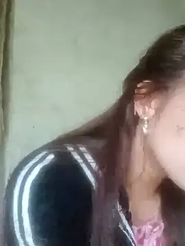 jjennyyy online show from 02/18/26, 01:47