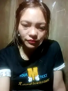 jjennyyy online show from 02/23/26, 06:41