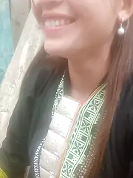 jjennyyy online show from 02/17/26, 08:33